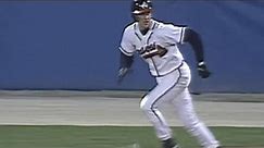 1996 NLCS Gm7: Glavine hits a bases-clearing triple