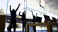 Multiple U.S. Apple stores push to unionize