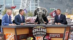 Celebrate Lee Corso's 400th headgear pick by reliving his best College GameDay moments
