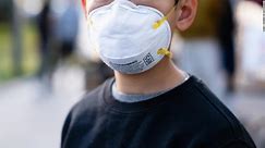 Why experts recommend a N95 mask to stop Covid spread