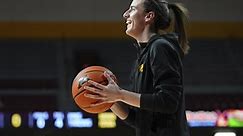 Fans pack Williams Arena to see Caitlin Clark make history