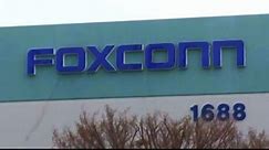 Trump announces Foxconn factory in Wisconsin
