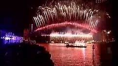 Sydney New Year's Eve 1999/2000 Midnight Fireworks (Highlights)