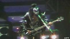 Kiss - Rock and Roll All Nite (Live in Las Vegas 2003) HD