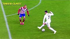 Cristiano Ronaldo Making Football Look Easy (Skills & Tricks w/ English Commentary)