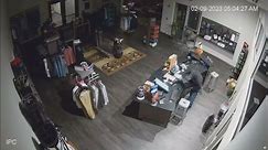 Texas burglars wanted after crawling into golf club store, stealing cash registers