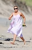 Scarlett Johansson swim के लिए छवि परिणाम. आकार: 64 x 100. स्रोत: www.gotceleb.com