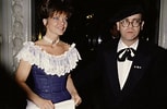 Elton John wife എന്നതിനുള്ള ഇമേജ് ഫലം. വലിപ്പം: 153 x 100. ഉറവിടം: www.nme.com