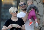 Image result for Scarlett Johansson husband and Kids. Size: 143 x 100. Source: julianmeeson.blogspot.com