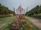 Gardens of Taj Mahal కోసం చిత్ర ఫలితం. పరిమాణం: 137 x 103. మూలం: orbitian.media