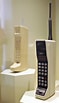 Résultat d’image pour téléphone Motorola DynaTAC 8000X. Taille: 59 x 103. Source: time.com