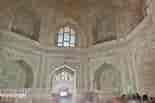 Taj Mahal Inside-க்கான படிம முடிவு. அளவு: 155 x 103. மூலம்: commons.wikimedia.org
