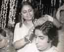 Jaya Bachchan Children ਲਈ ਪ੍ਰਤੀਬਿੰਬ ਨਤੀਜਾ. ਆਕਾਰ: 130 x 106. ਸਰੋਤ: starsunfolded.com