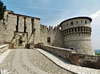 Image result for Castello di Bedizzole. Size: 143 x 106. Source: www.pinterest.it