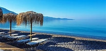 Bilderesultat for Kalamata Beaches. Størrelse: 218 x 106. Kilde: www.kalamatamediterraneanvillas.gr