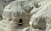 Risultato immagine per Rotoli Mar Morto Giordania Grotte. Dimensioni: 177 x 108. Fonte: www.lastampa.it