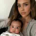 Bildresultat för Jessica Alba and baby. Storlek: 150 x 151. Källa: www.thehollywoodgossip.com
