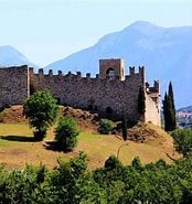 Risultato immagine per Castello di Padenghe del Garda. Dimensioni: 174 x 185. Fonte: www.gardapost.it