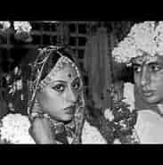 Jaya Bhaduri First Marriage માટે ઇમેજ પરિણામ. માપ: 183 x 185. સ્ત્રોત: www.youtube.com
