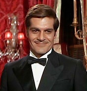 Pakistani actor Omar Sharif के लिए छवि परिणाम. आकार: 176 x 185. स्रोत: www.biography.com