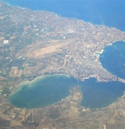 Risultato immagine per Golfo di Taranto Wikipedia. Dimensioni: 179 x 185. Fonte: vec.m.wikipedia.org