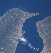 Risultato immagine per Stretto di Messina Wikipedia. Dimensioni: 176 x 185. Fonte: akinderwood.blogspot.com