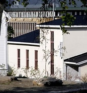 Bilderesultat for Adventkirken i Tromsø. Størrelse: 173 x 185. Kilde: www.youtube.com