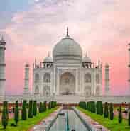 10 Facts About Taj Mahal-க்கான படிம முடிவு. அளவு: 183 x 185. மூலம்: www.unciatrails.com