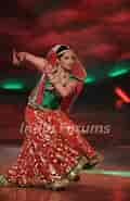 Dance Premiere League TV ਲਈ ਪ੍ਰਤੀਬਿੰਬ ਨਤੀਜਾ. ਆਕਾਰ: 120 x 185. ਸਰੋਤ: www.indiaforums.com