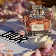 Dior Perfume-এর ছবি ফলাফল. আকার: 185 x 185. সূত্র: www.fragrantica.com
