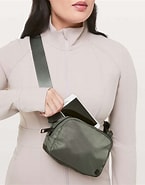 Image result for Lululemon Belt Bag. Size: 145 x 185. Source: www.lulufanatics.com