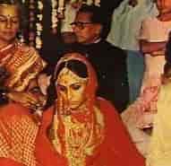 Jaya Bhaduri First Marriage માટે ઇમેજ પરિણામ. માપ: 191 x 185. સ્ત્રોત: www.hindustantimes.com