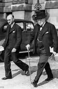 Image result for Winston Churchill grande Sostenitore Superiorità. Size: 120 x 185. Source: www.gettyimages.com