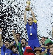Bildresultat för campionato mondiale di calcio 2010. Storlek: 178 x 185. Källa: www.hersfelder-zeitung.de