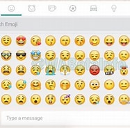 Resultado de imagem para emoji representações gráficas conversas online WhatsApp. Tamanho: 187 x 185. Fonte: www.gazetadopovo.com.br