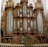 Billedresultat for World Dansk kultur musik instrumenter Orgel. størrelse: 187 x 185. Kilde: bibzoom.dk