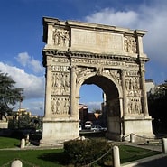 Risultato immagine per Arco di Traiano. Dimensioni: 185 x 185. Fonte: wwwbisanzioit.blogspot.com