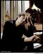 Peter Doherty Grace / Wastelands ਲਈ ਪ੍ਰਤੀਬਿੰਬ ਨਤੀਜਾ. ਆਕਾਰ: 150 x 188. ਸਰੋਤ: www.sfgate.com
