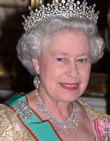 イギリス　エリザベス女王 に対する画像結果.サイズ: 157 x 200。ソース: www.biography.com