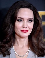 Afbeeldingsresultaten voor Angelina Jolie. Grootte: 155 x 200. Bron: celebmafia.com