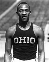 Risultato immagine per Jesse Owens. Dimensioni: 157 x 200. Fonte: sedari19a.blogspot.com
