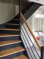 Résultat d’image pour Escalier peint En gris. Taille: 150 x 200. Source: www.pinterest.jp