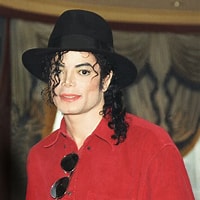 Image result for Michael Jackson. Size: 200 x 200. Source: news.amomama.com