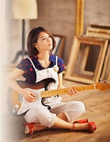 yui japanese singer に対する画像結果.サイズ: 155 x 200。ソース: japanese-sirens.com