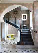 Image result for Tapisseries cages Escalier. Size: 150 x 210. Source: www.marieclaire.fr