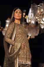 Kareena Kapoor Fashion ಗಾಗಿ ಇಮೇಜ್ ಫಲಿತಾಂಶ. ಗಾತ್ರ: 150 x 225. ಮೂಲ: www.indiangirlsvilla.com