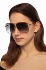 Victoria Beckham Sunglasses-साठीचा प्रतिमा निकाल. आकार: 150 x 225. स्रोत: www.lyst.com