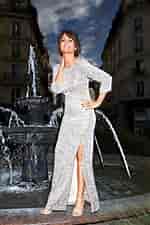 Résultat d’image pour Faustine Bollaert en robe. Taille: 150 x 225. Source: www.journaldesfemmes.fr