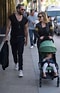Russell Brand and wife and Kids に対する画像結果.サイズ: 60 x 93。ソース: www.mirror.co.uk
