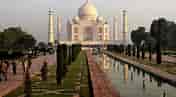 Gardens of Taj Mahal కోసం చిత్ర ఫలితం. పరిమాణం: 176 x 97. మూలం: www.wonders-of-the-world.net